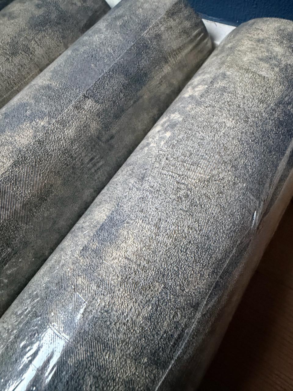 5 rollen chique behang in folie te koop.