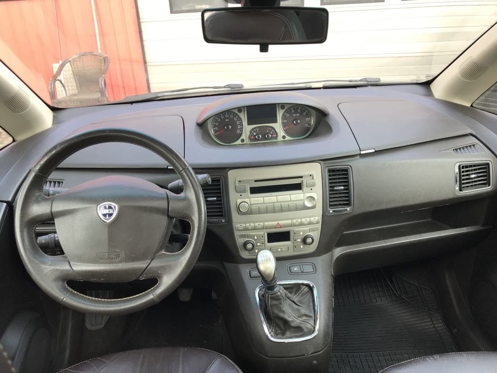 Lancia Musa 1.4-16v platino