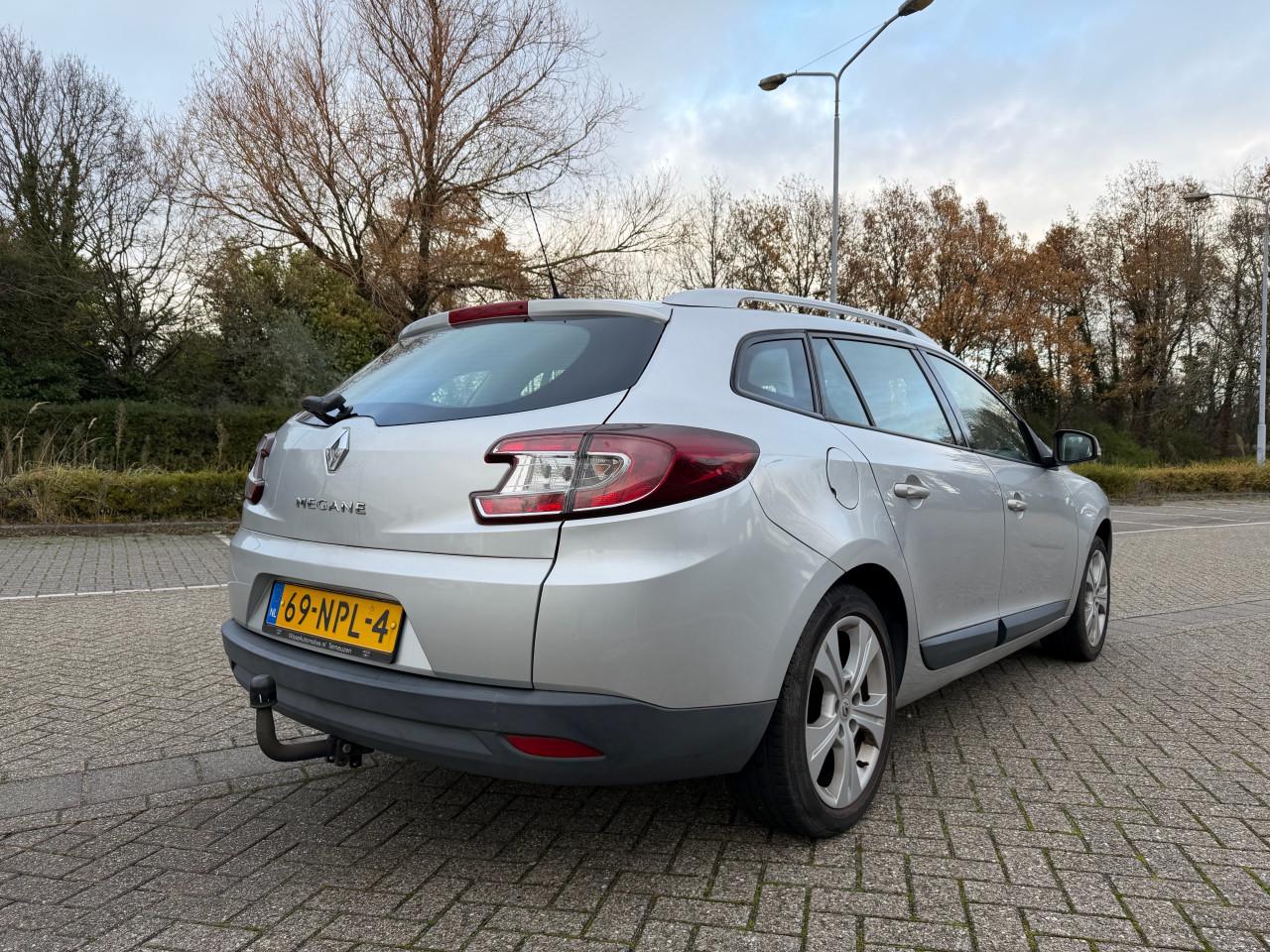 Renault Megane Estate Dynamique 1.6 | Apk | Nap | Airco | Elektr ramen|