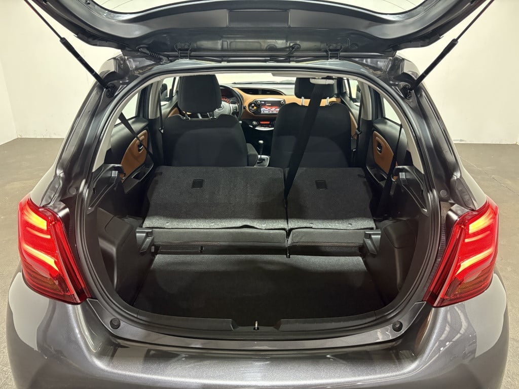 Toyota Yaris 1.3 vvt-i style