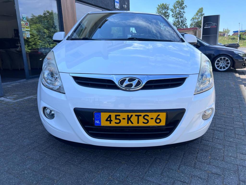 Hyundai I 20 1.2i dynamicversion