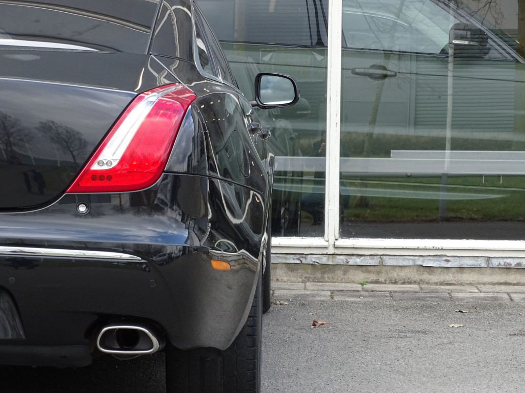 Jaguar Xj 3.0 v6d luxury | dubbel pano | 19"