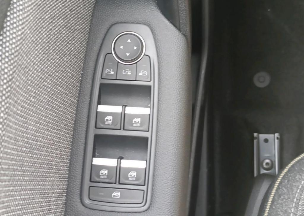 Renault Captur 1.6 e-tech full hybrid 145 techno