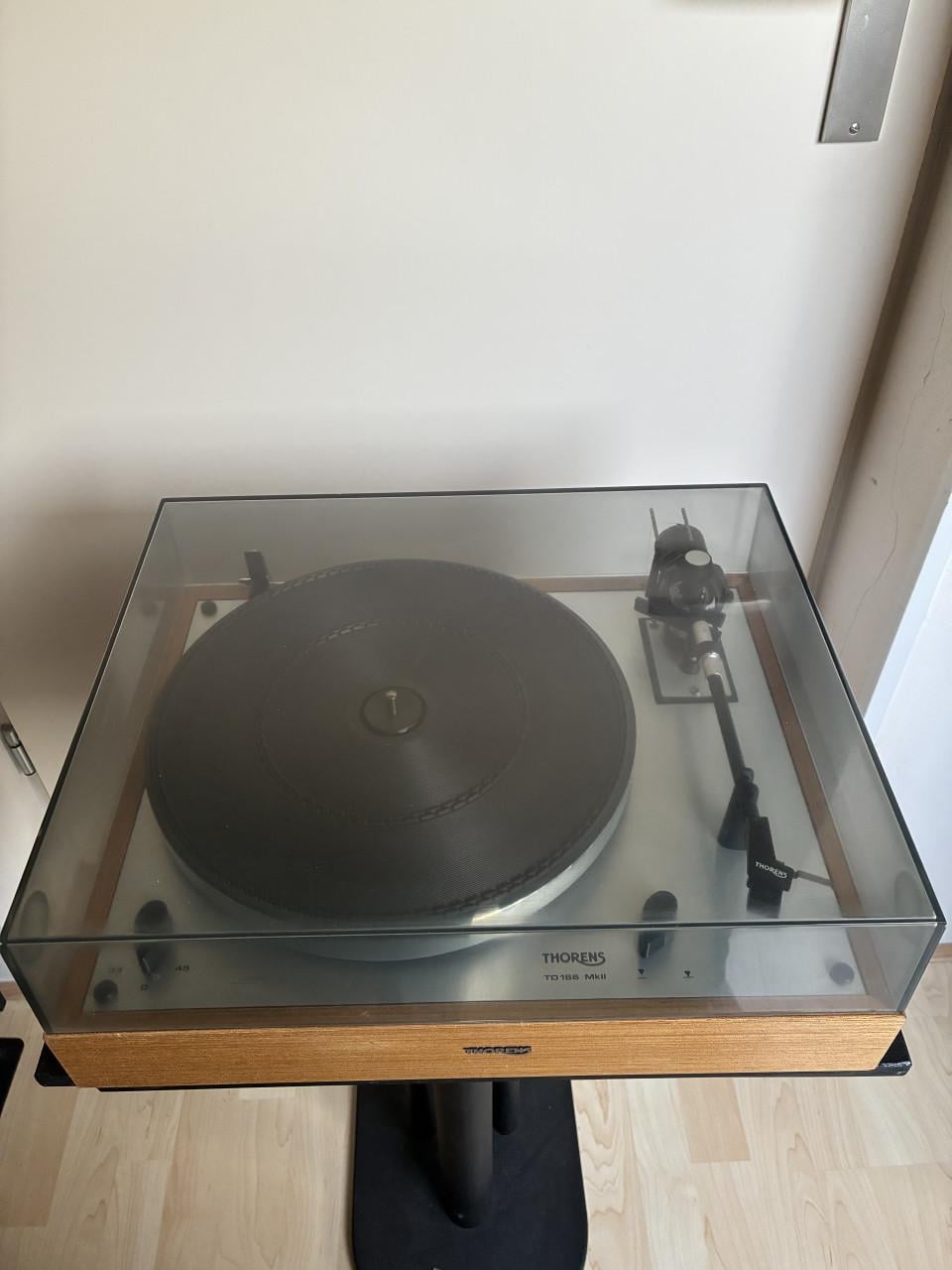 Thorens TD 166 mk 2 platenspeler.