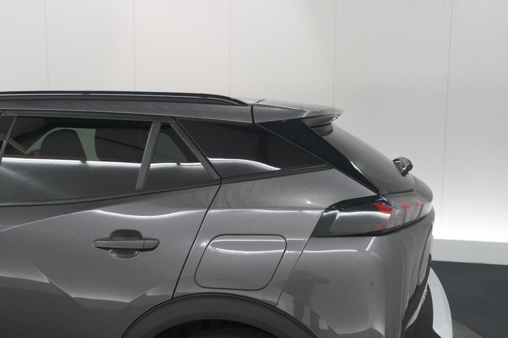 Peugeot 2008 puretech 130 eat8 allure pack | camera | apple carplay | parke