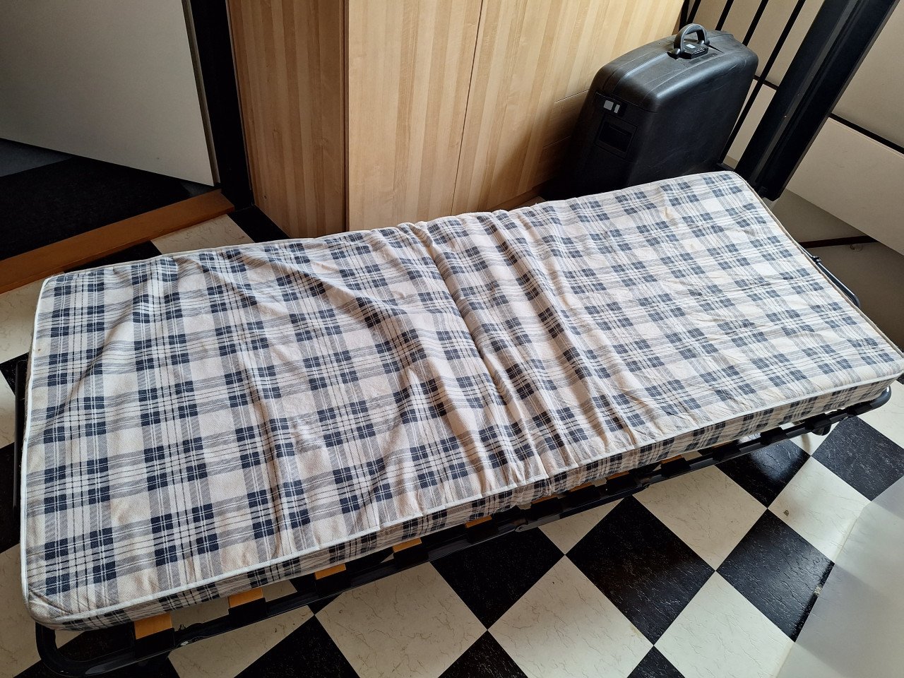 Logeerbed