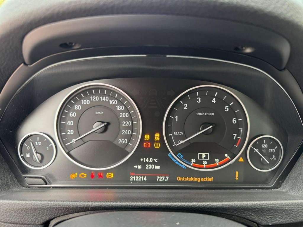 BMW 3-serie 318i executive automaat