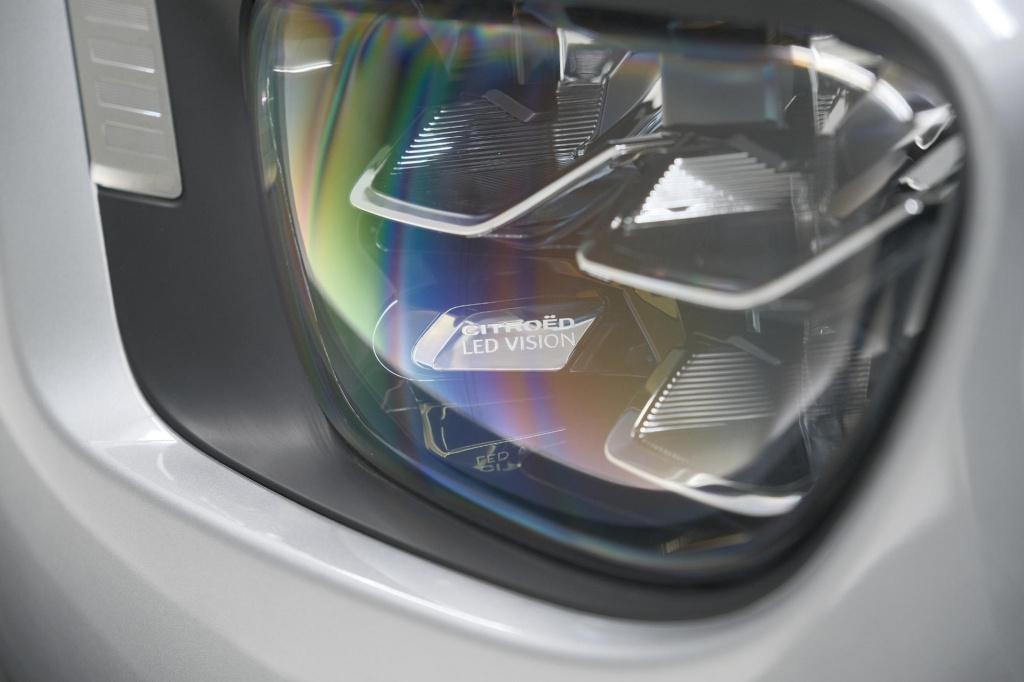 Citroen C3 puretech 110 max | keyless entry/start | camera | navigatie | pa