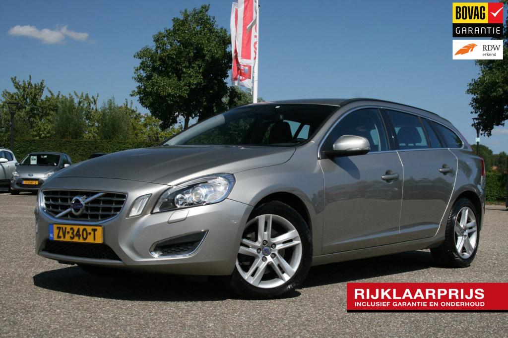 Volvo V60 1.6 t3 momentum / afn. trekhaak / cruise / pdc / stoelv.
