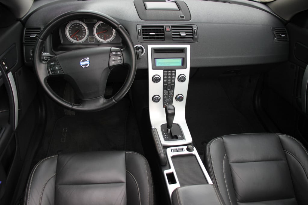 Volvo C70 convertible 2.5 t5 momentum | cruise | 230pk | leder/elec. stoele