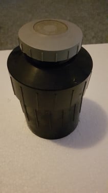 Ontwikkeltank voor fotografie met ontwikkelbakjes