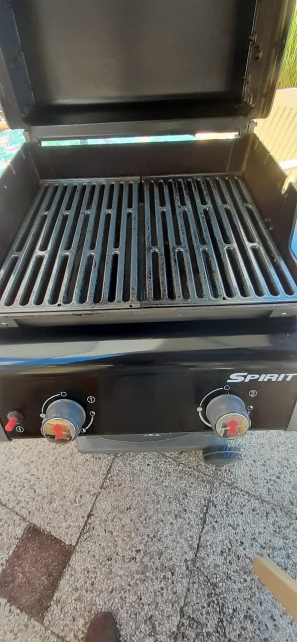 BBQ Weber Spirit E-210 Classic Black