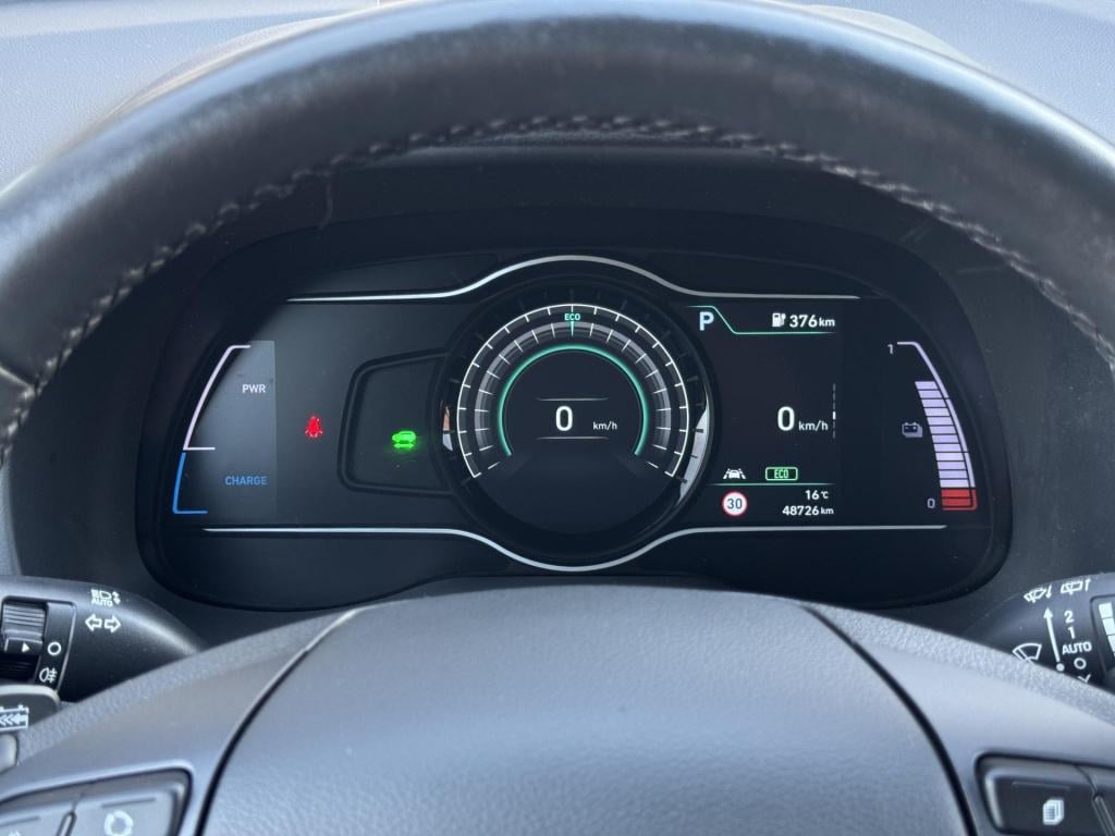 Hyundai Kona ev premium 64 kwh soh 97%, 3-fase lader nl-auto!