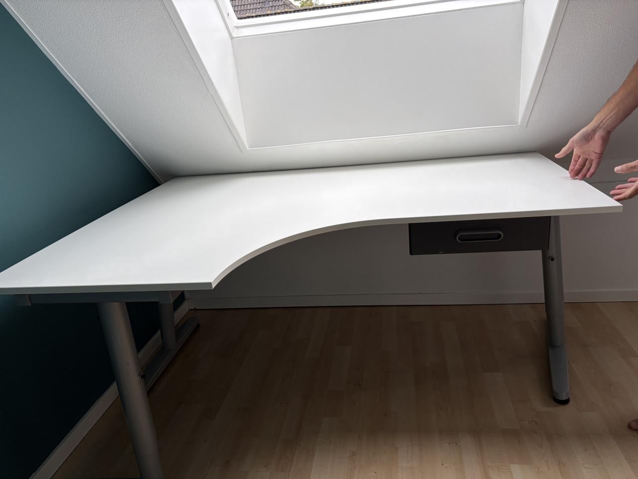 IKEA wit hoekbureau