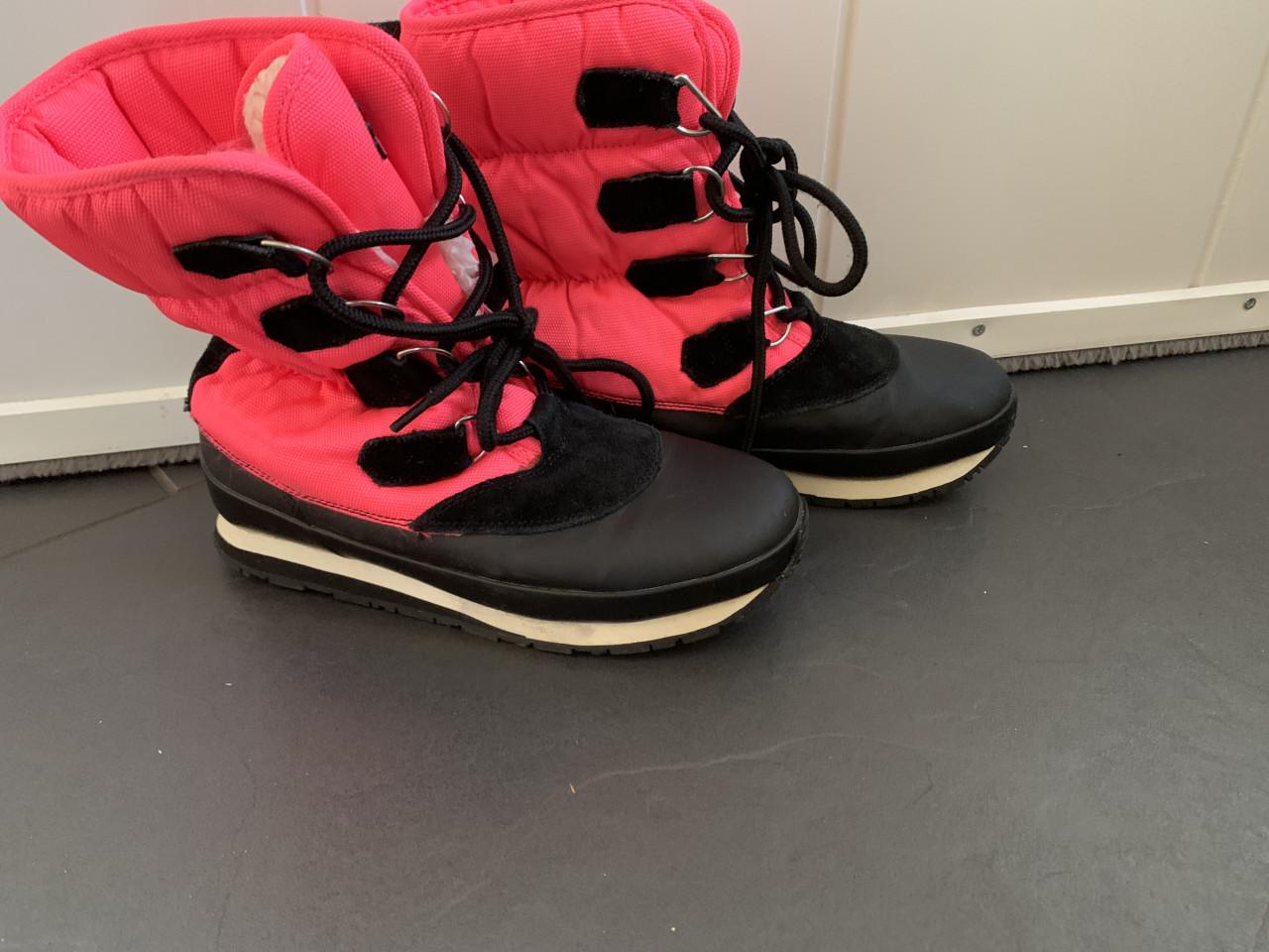 Snowboots mt 37. Rubber Duck