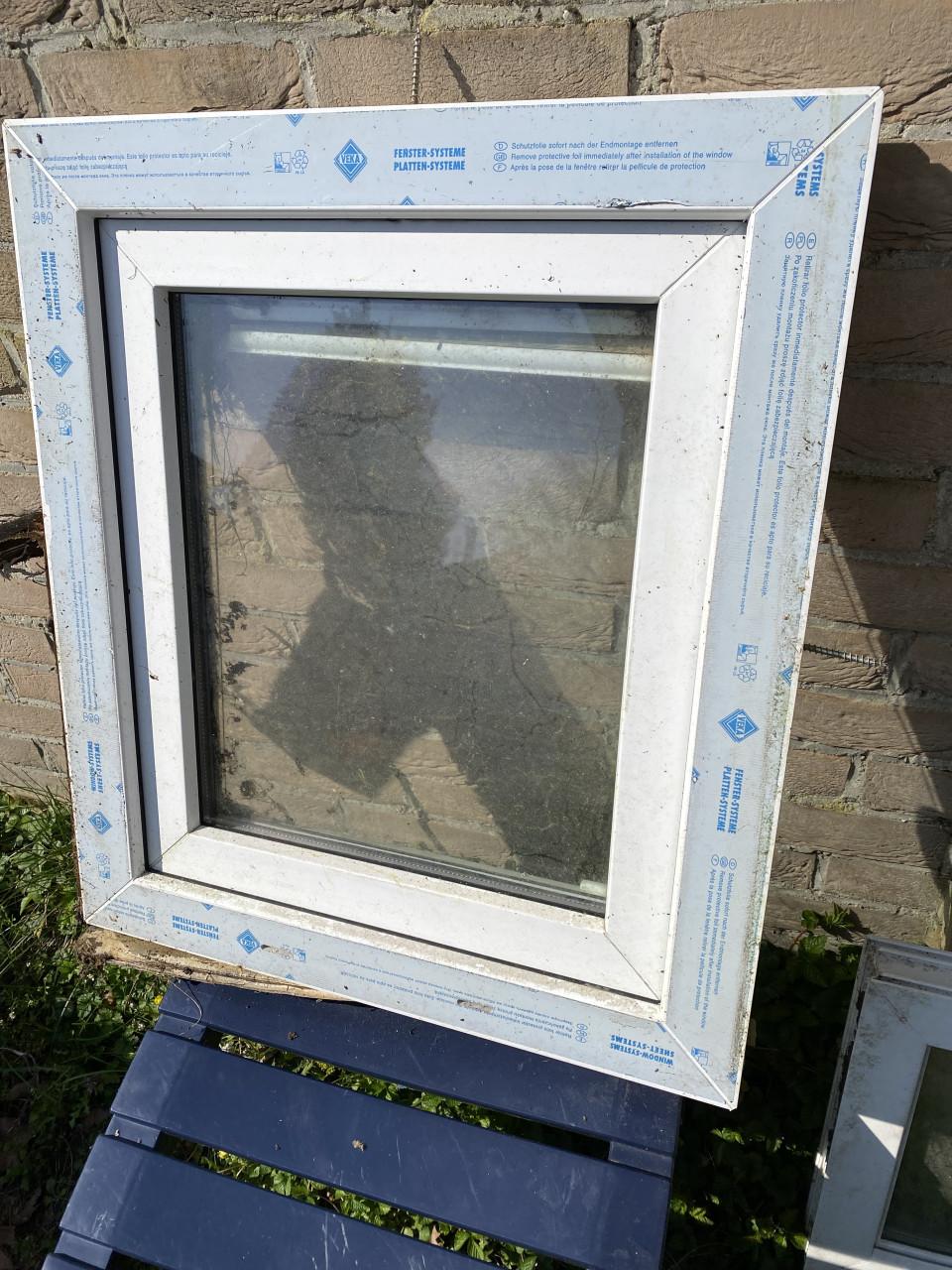 4 stuks Kunststof kozijnen