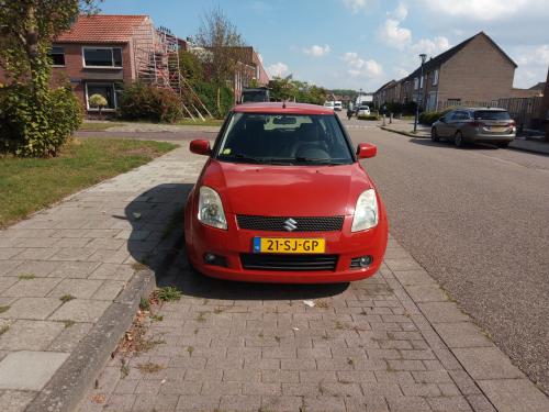 Te koop Suzuki Swift 1.5 bouwjaar 2006 met vol jaar APK tot 22-09-2027