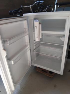 Koelkast tafelmodel met vriesvak