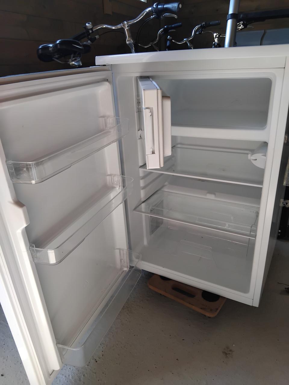 Koelkast tafelmodel met vriesvak