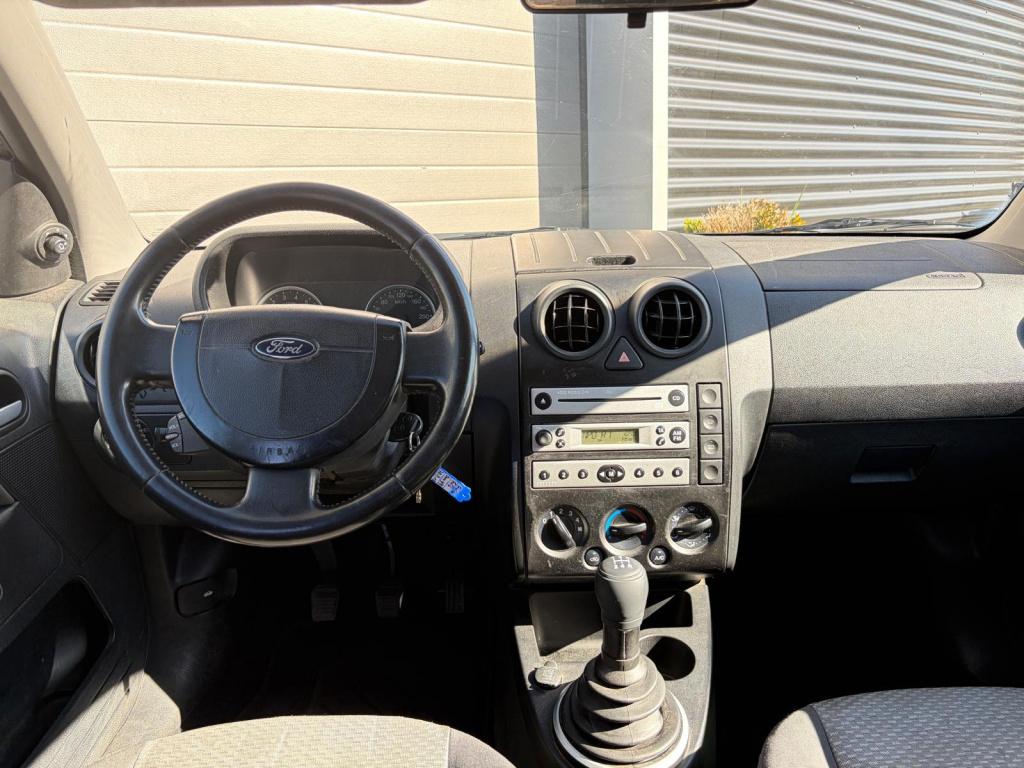 Ford Fusion 1.6-16v futura/174.000 nap/nwe koppeling/trekhaak/lichtmetaal/