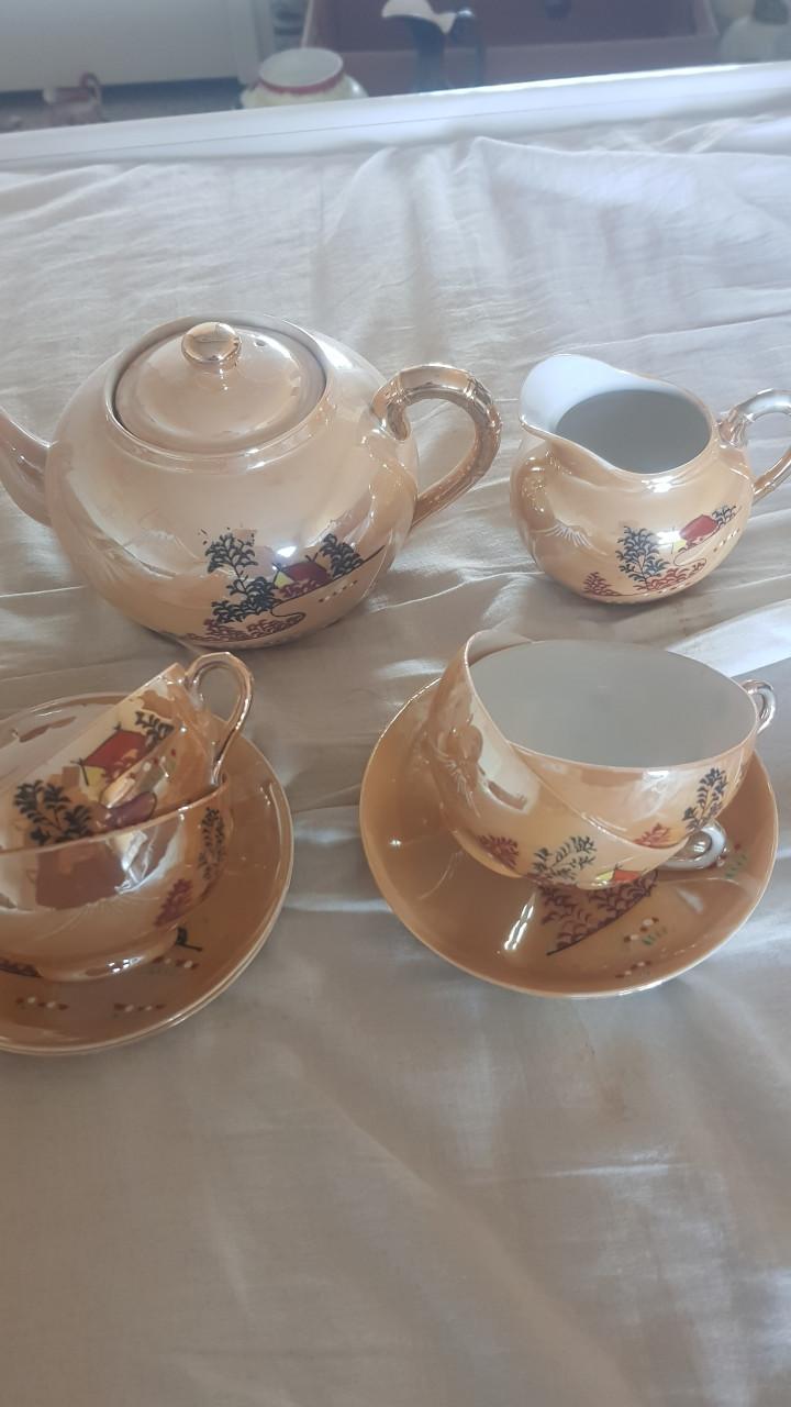 Japans blauw-bruin servies