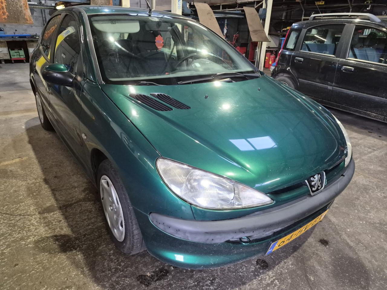 Peugeot 206 1.4 XR  Apk 19-5-2027
