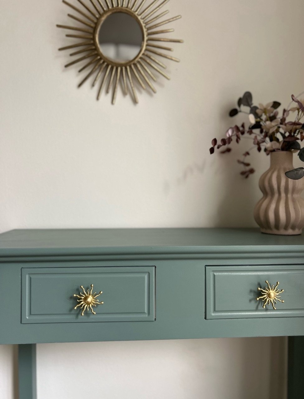 Kaki sidetable | gerestyled