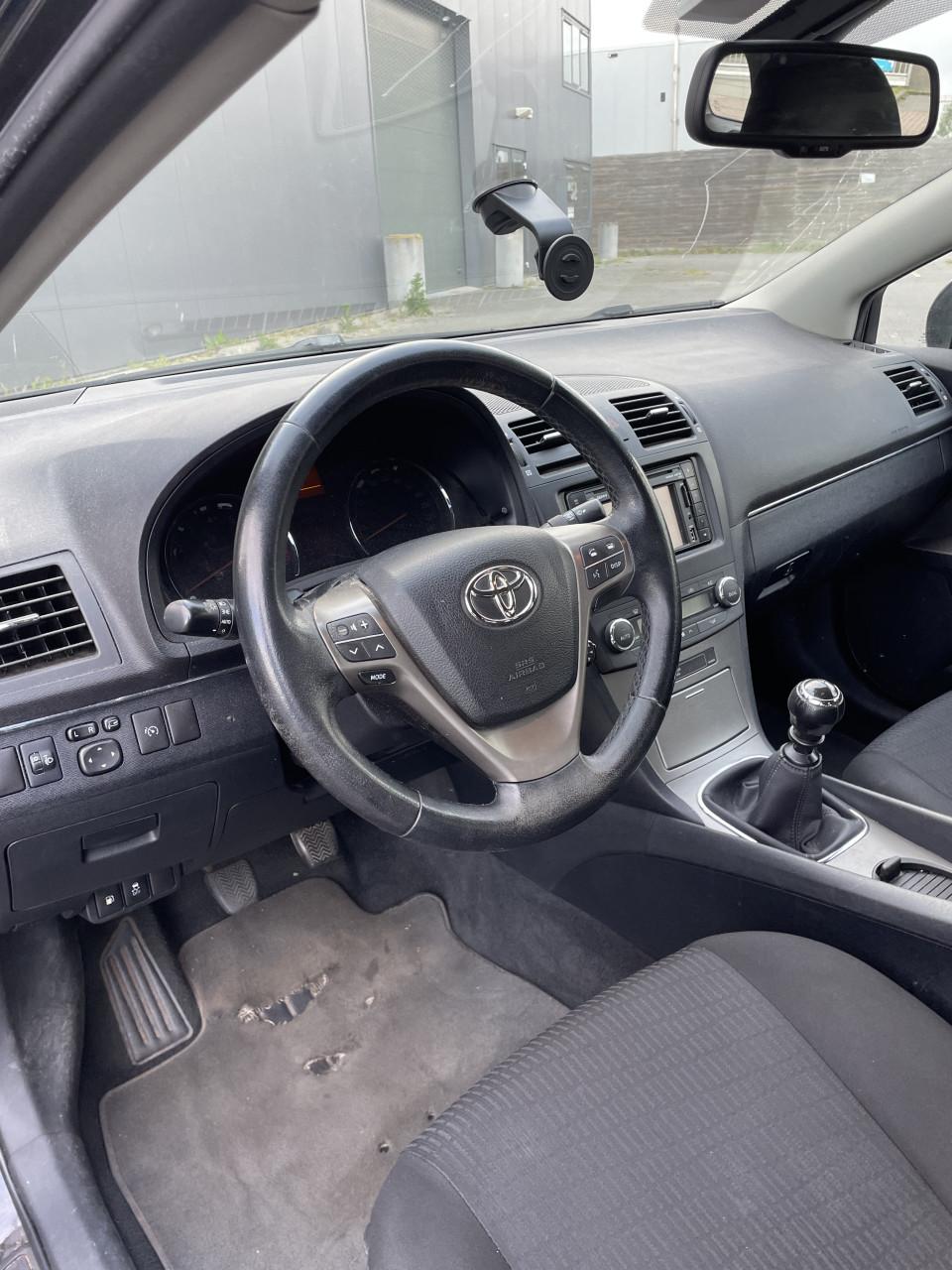Toyota Avensis 1.8 Vvt-i Wagon 2009 Zwart | NAP | NIEUWE APK!
