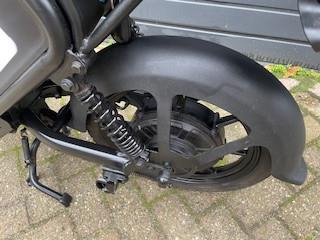 Nooit meer tanken de electrische puch maxi agm goccia met twee afstandbedie