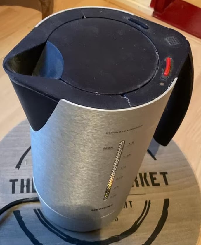 Waterkoker Siemens Design bij Porsche. RVS geborsteld.