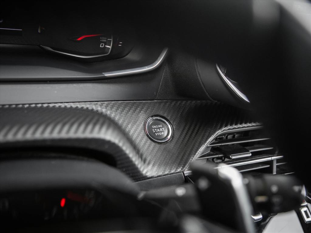 Peugeot 208 1.2 puretech 100pk eat8 allure