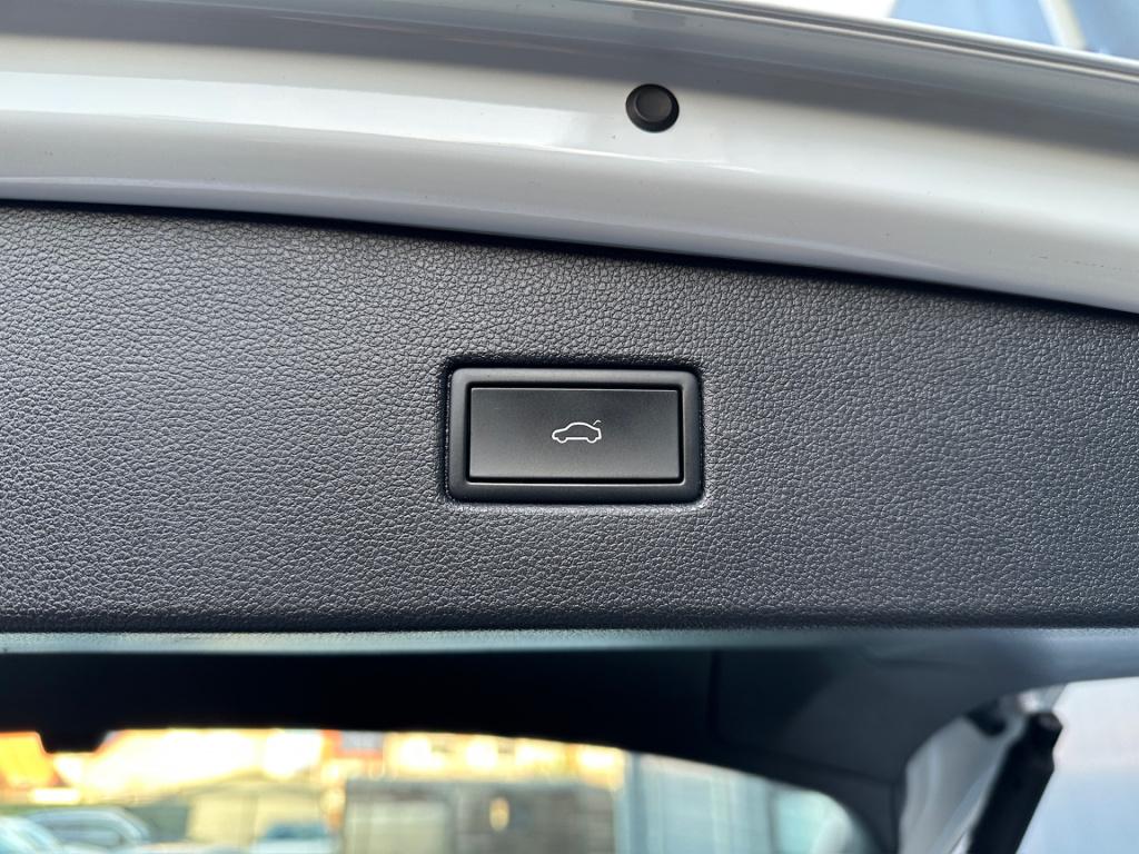 Volkswagen Tiguan 1.4 tsi dsg ehybrid life | leder | trekhaak | 360 camera 