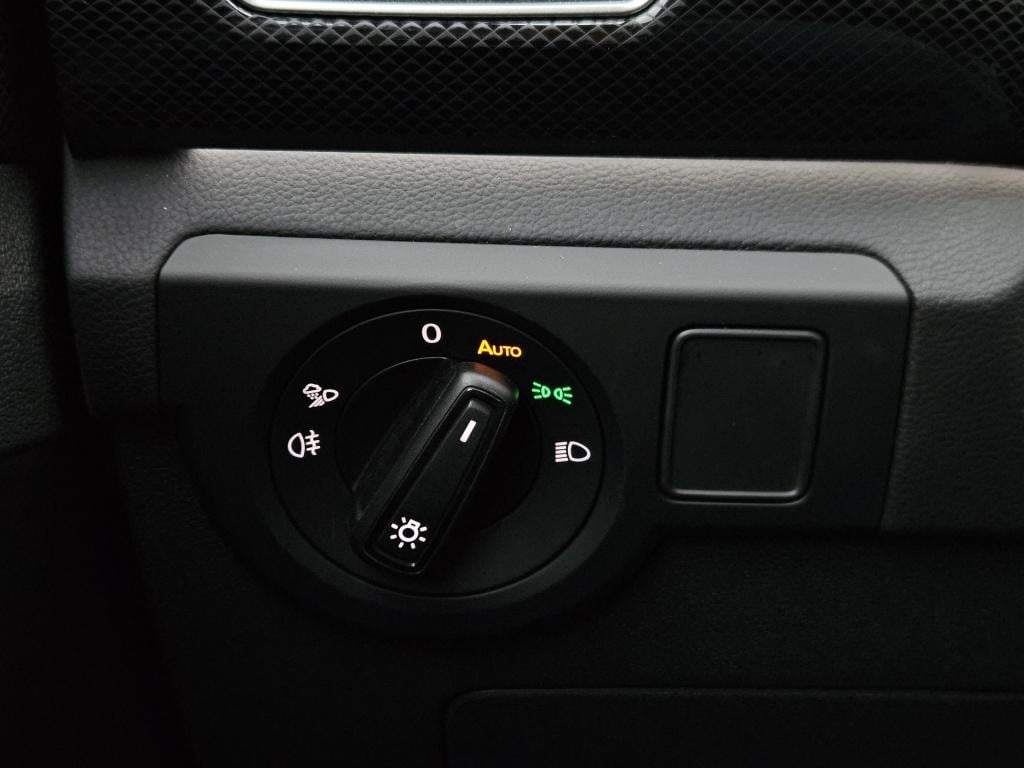 Volkswagen T-cross 1.5 tsi r-line | carplay | stoelverw.