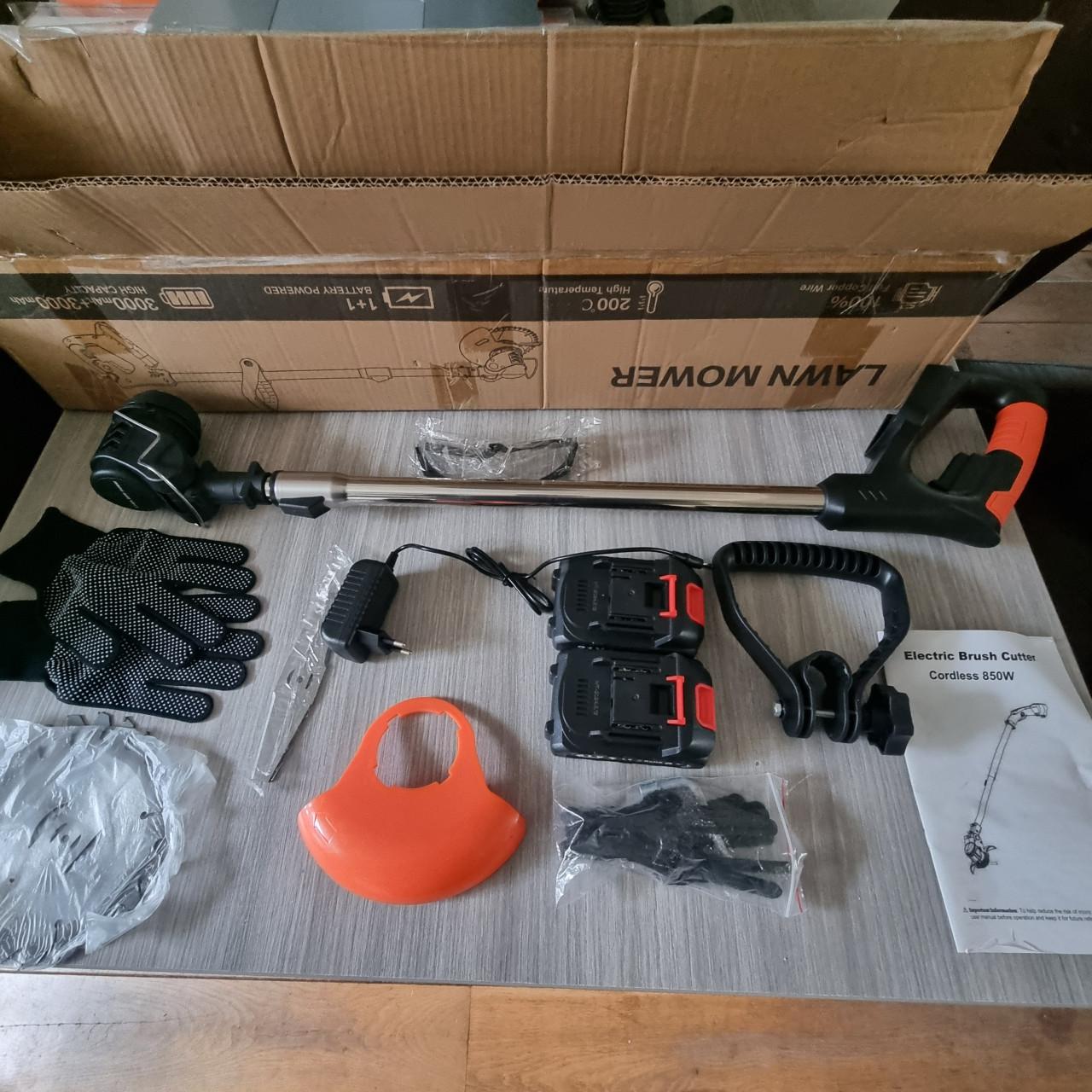 Maaier met stalen blad (zaagblad)