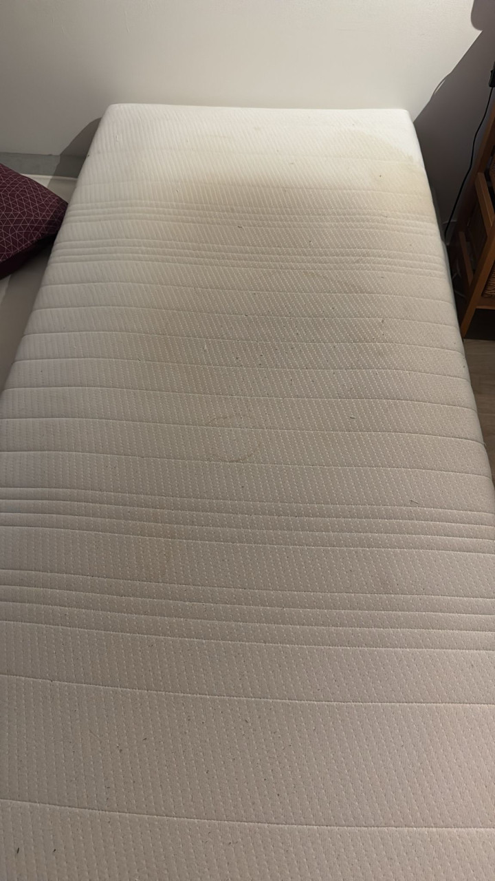 1-persoonsbed (90x200) - bedframe + lattenbodem + matras