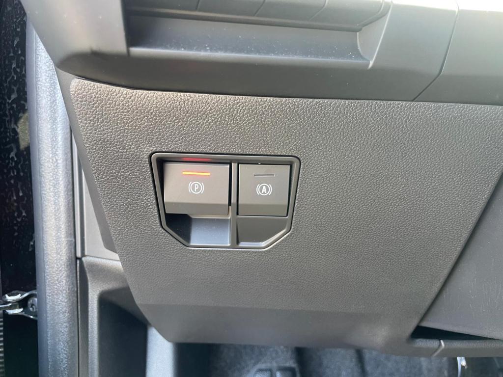 Mitsubishi Eclipse Cross intense+ 87 kwh