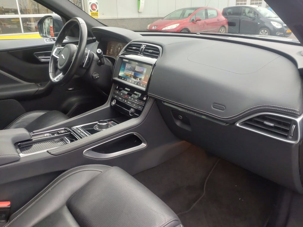 Jaguar F-pace 2.0 r-sp. awd 30t | automaat