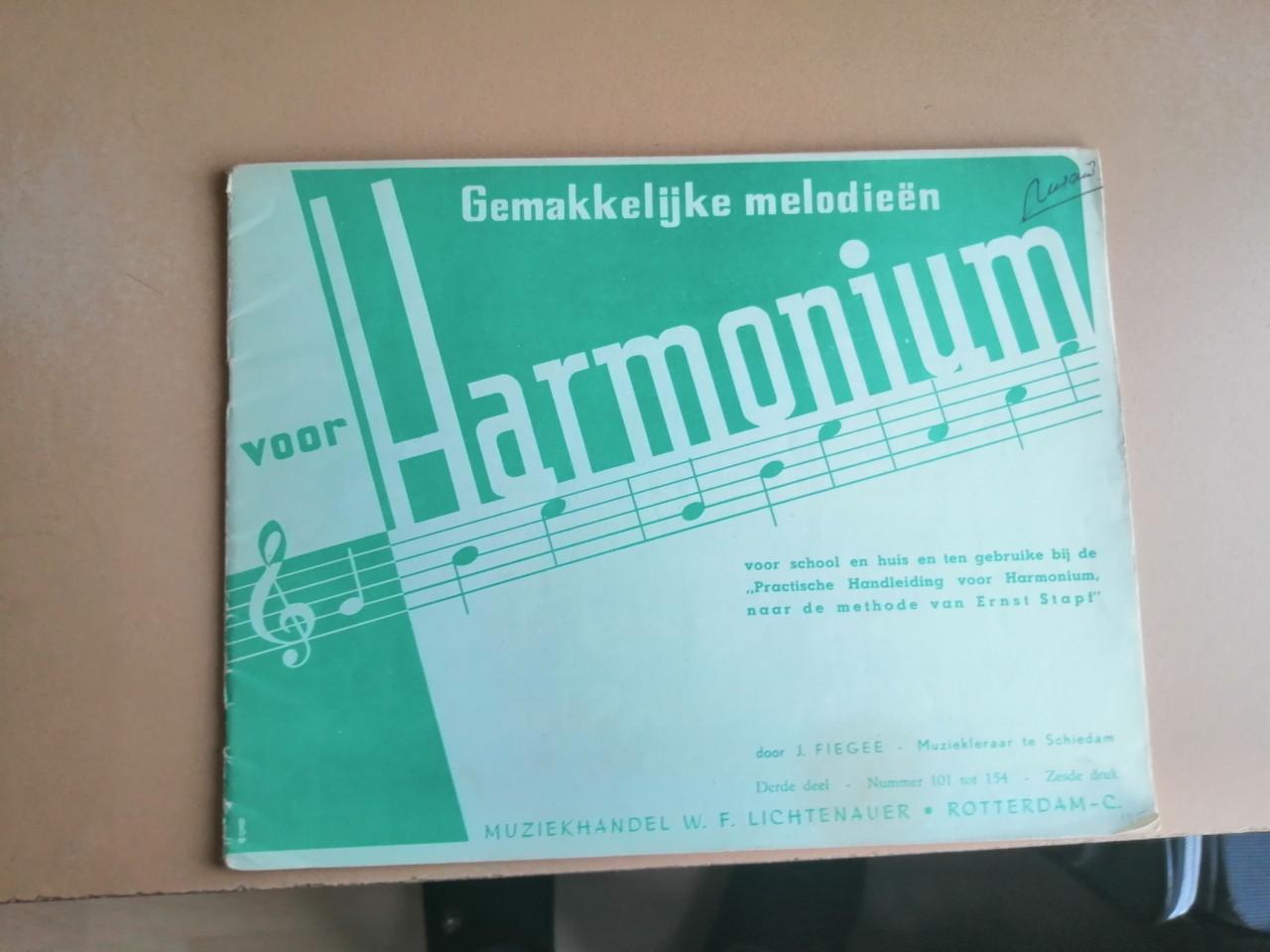 Diverse muziek lesboeken