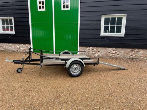 Motoraanhanger te huur