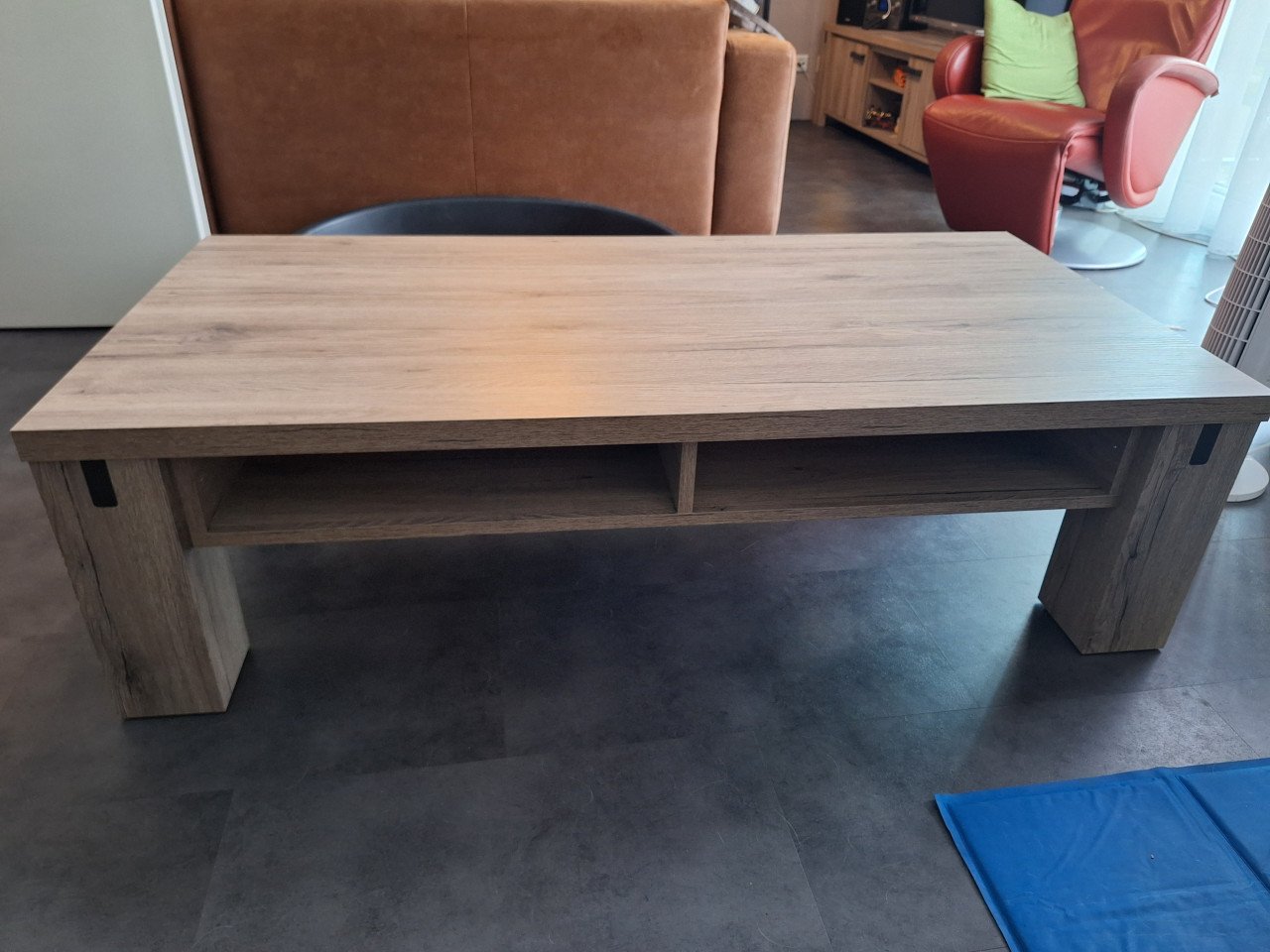 Mooie salon tafel 2 jaar oud