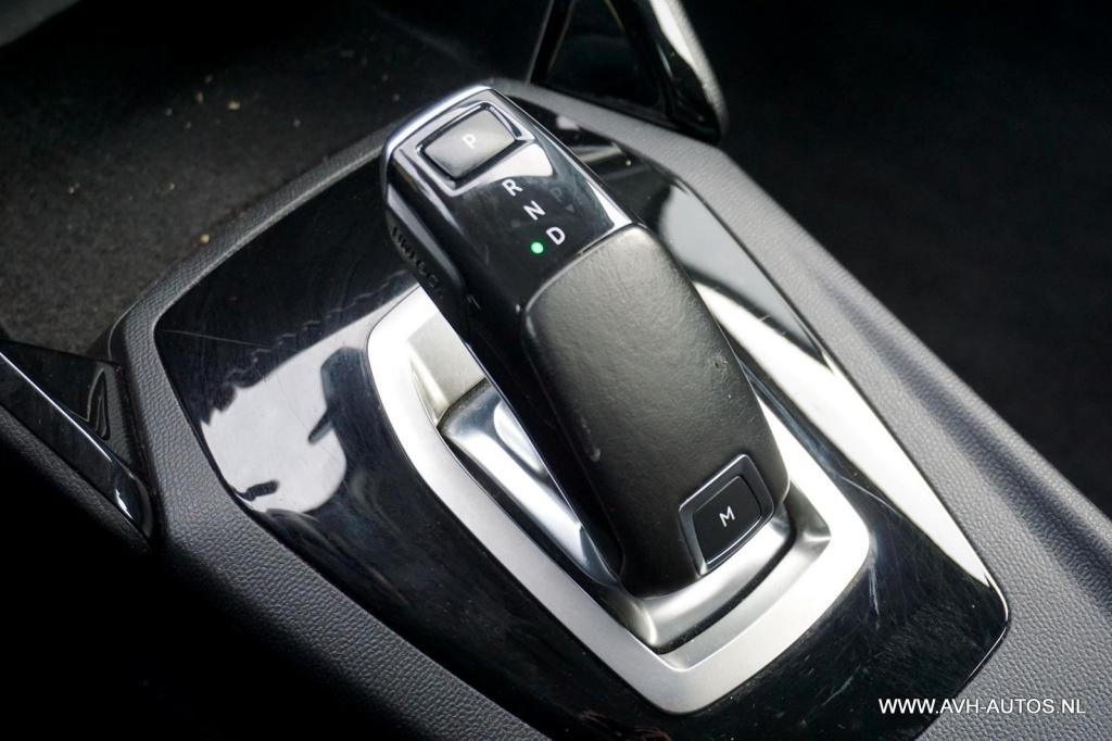 Peugeot 208 1.2 puretech allure automaat