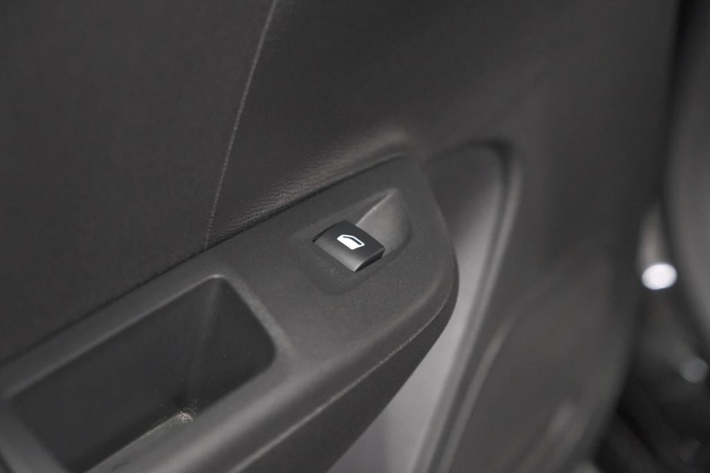 Opel Corsa turbo 100 gs | camera | dodehoekdetectie | apple carplay
