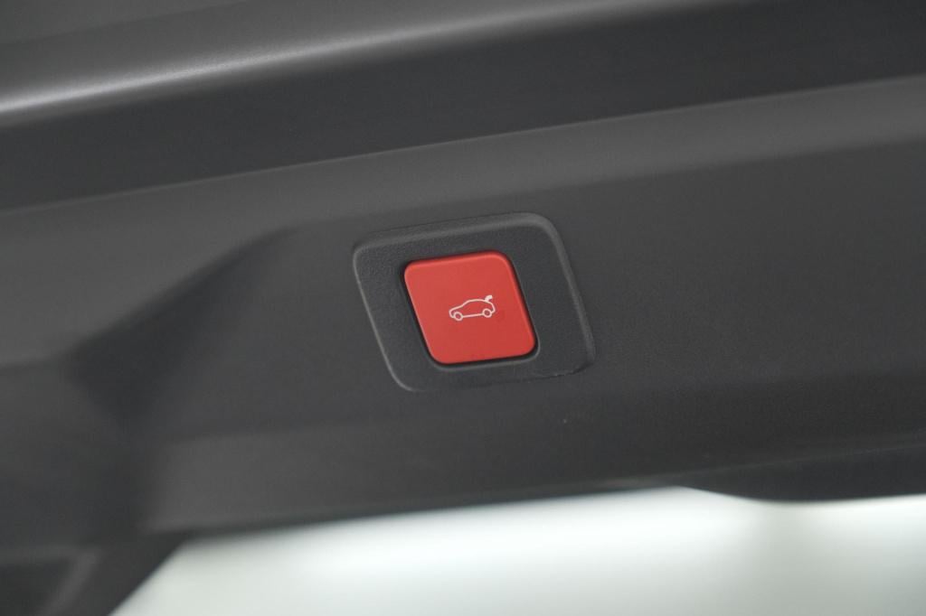 Peugeot E-3008 gt avantage 210 73 kwh | schuif-/kanteldak | warmtepomp | 36