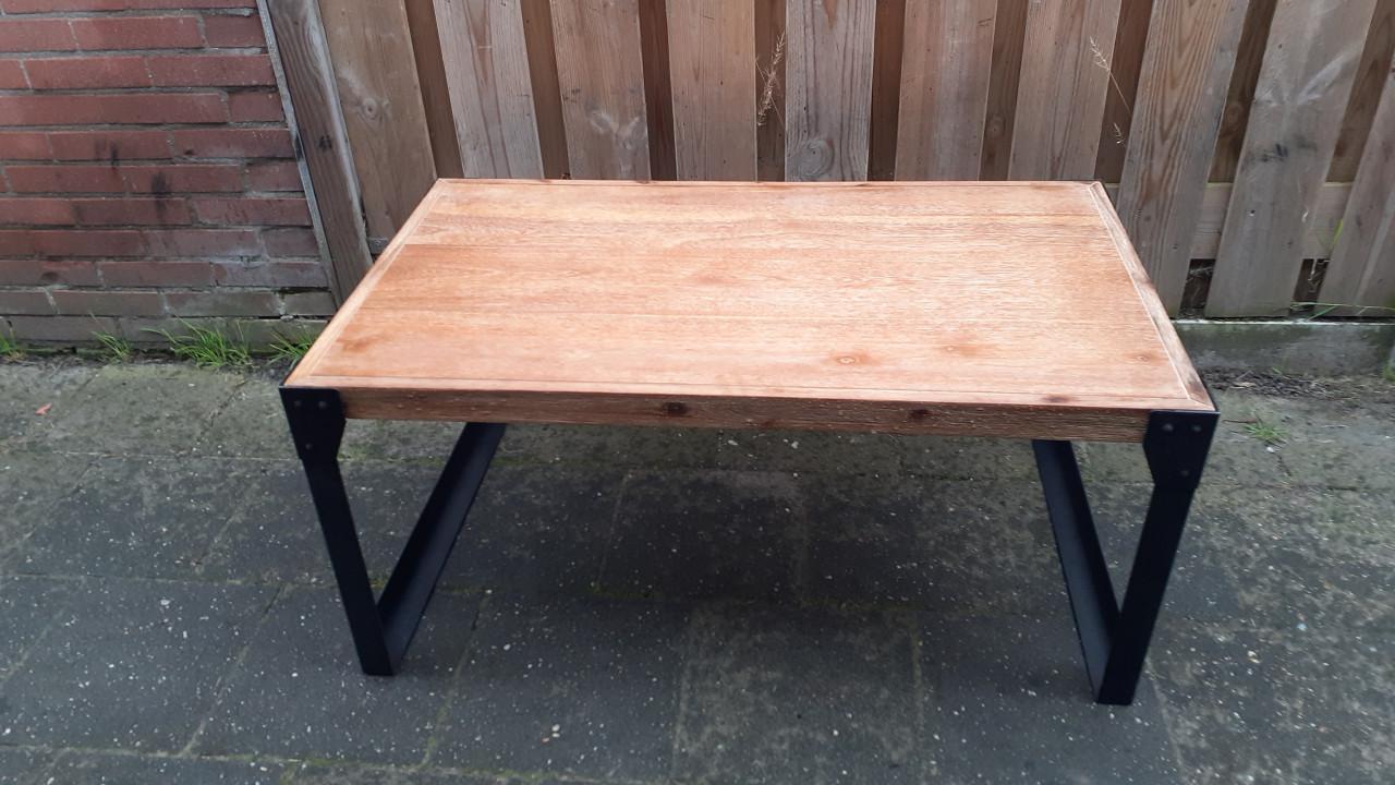 Salontafels *** Diverse en bij-zet-tafel / nachtkastje