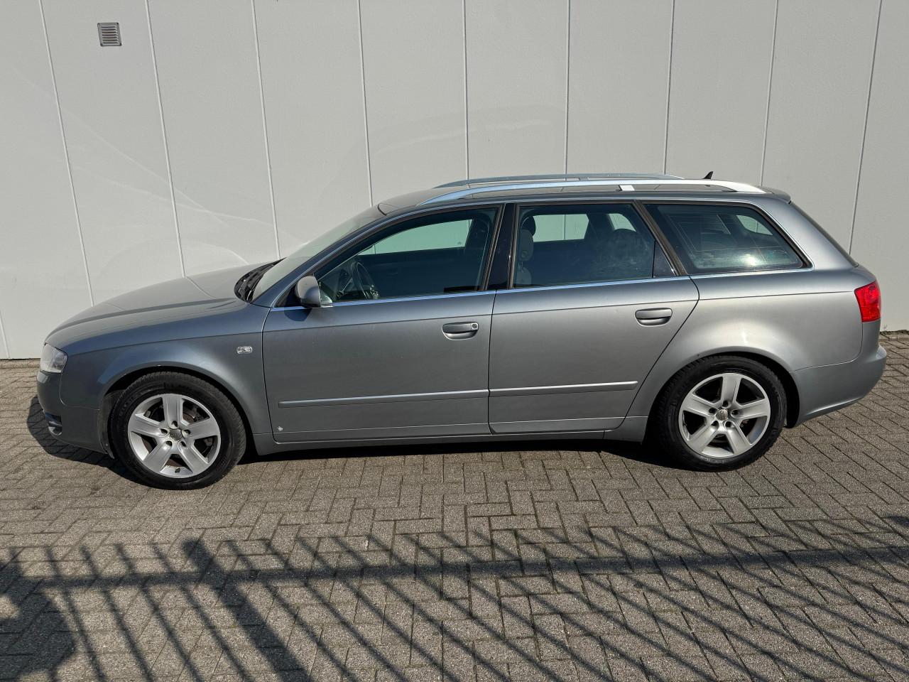 Audi A4 1.8 turbo pro line met een vol jaar APK!