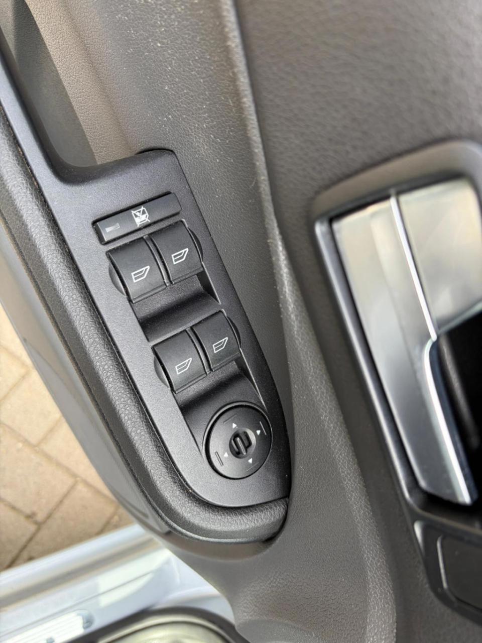 Ford C-max focus 2.0-16v ghia/153.000 nap/dealer onderhouden/trekhaak/andro