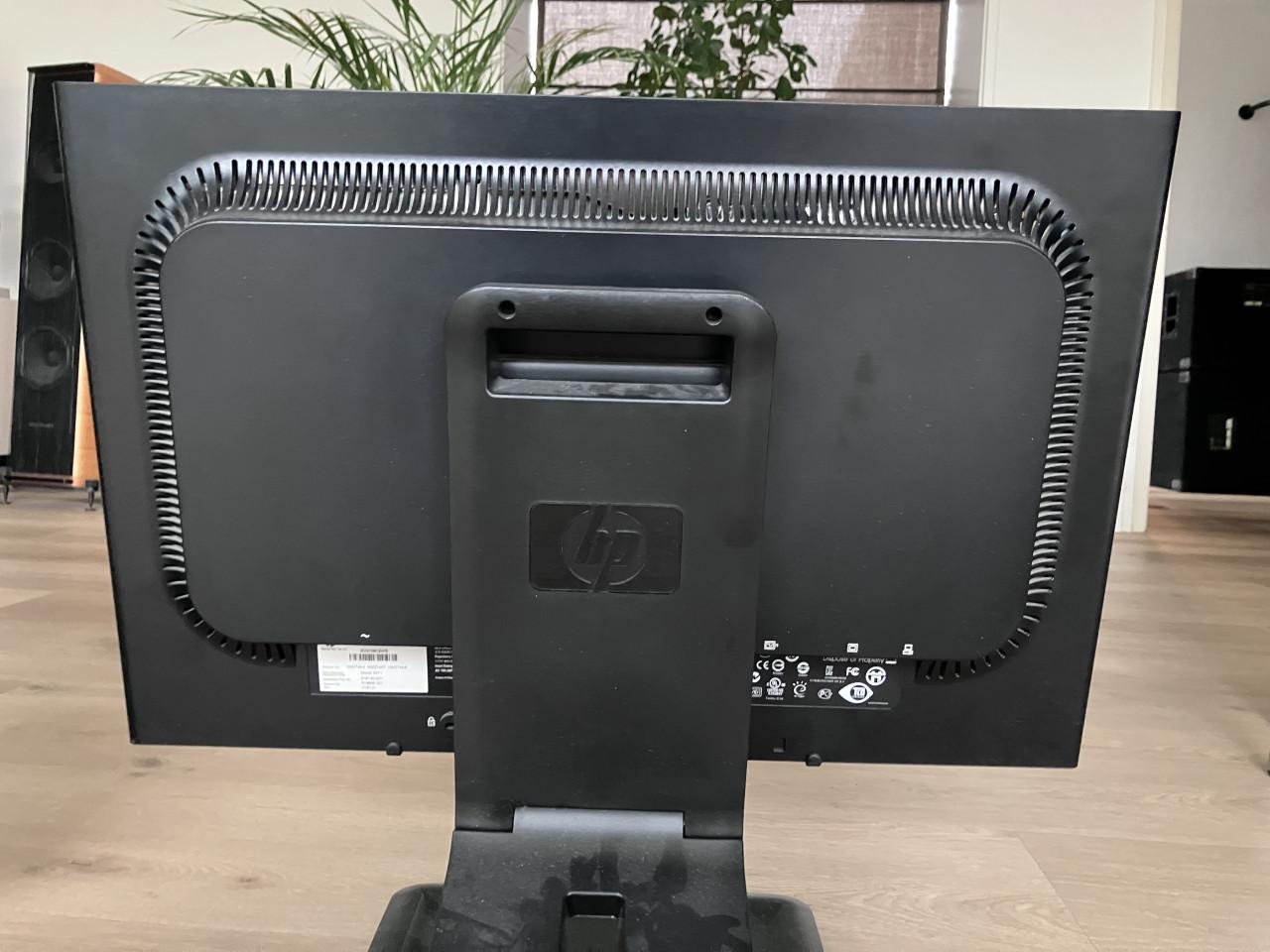 2x monitor 22 inch