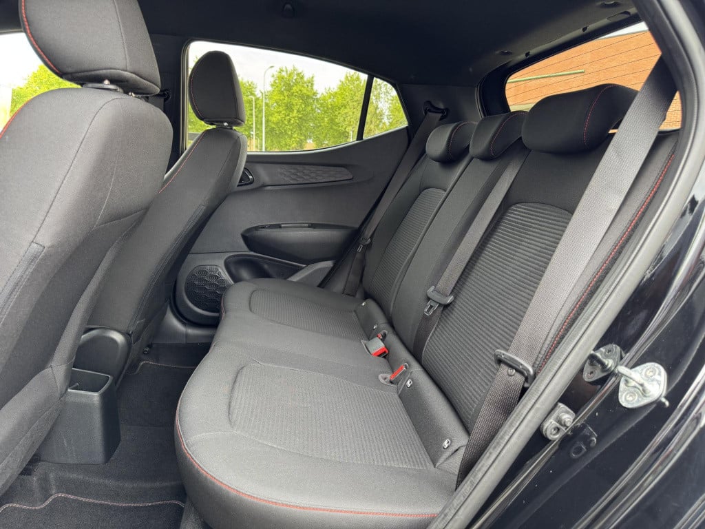 Hyundai I 10 1.0 t-gdi n line 5-zits | navigatie | camera | stuur- + stoelv