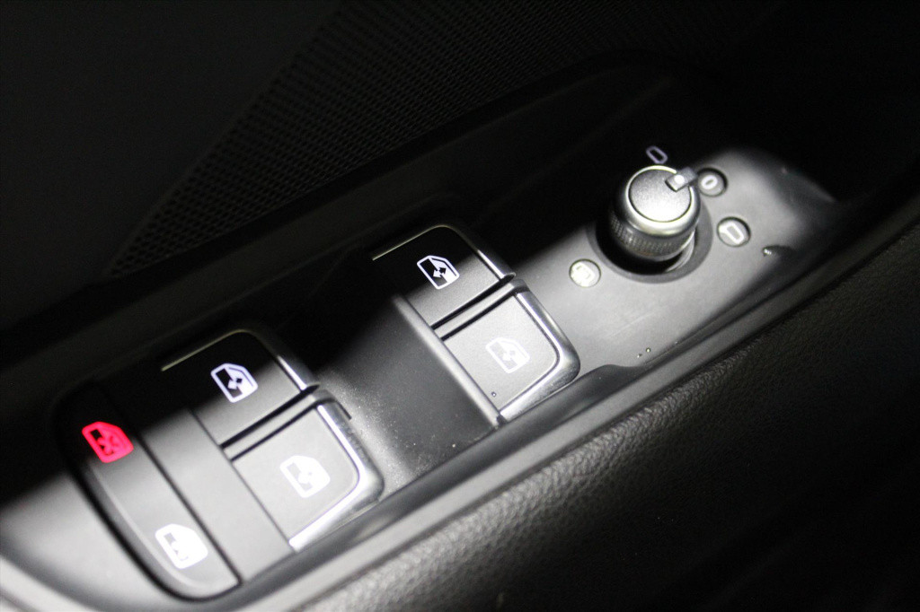 Audi A3 40 e-tron 204pk s tronic advance sport