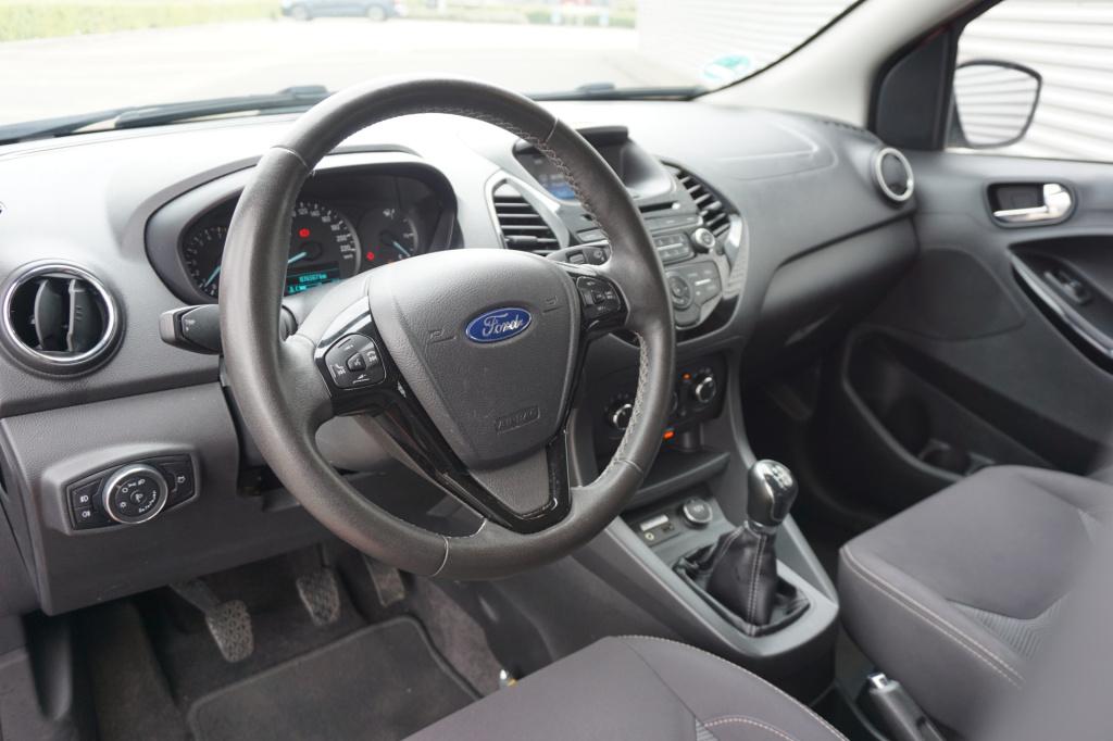 Ford KA ka+ 1.2 trend ultimate airco / cruise / parkeers. / bt / trekhaak /